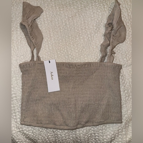 NWT Light Taupe Ruffled Sleeves Stretchy Crop Top - Picture 5 of 9